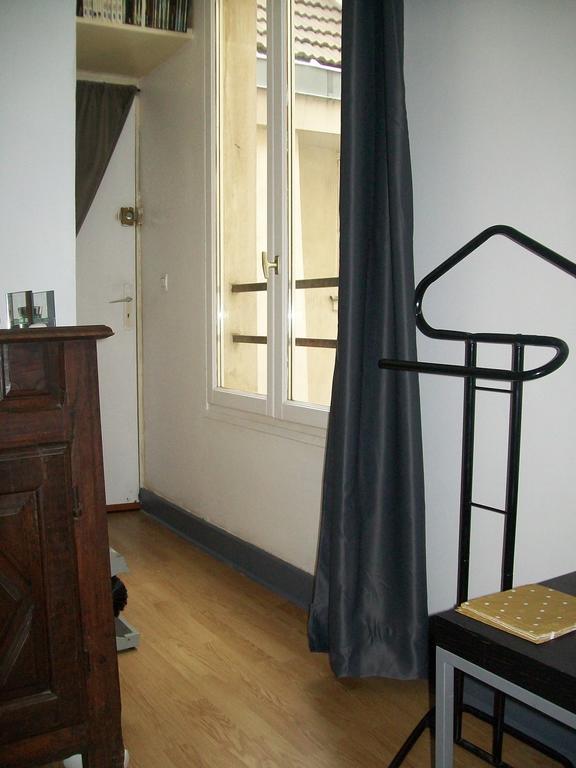 Chambre D'Hote Des Artistes Párizs Szoba fotó